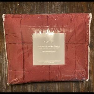 Down Alternative Blanket